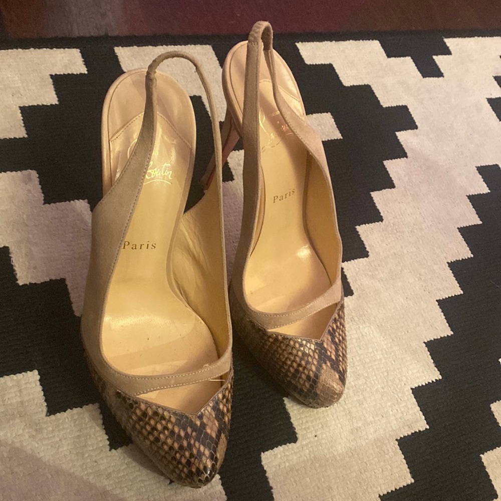 Louboutin Heels authentic. Stunning and gorgeous